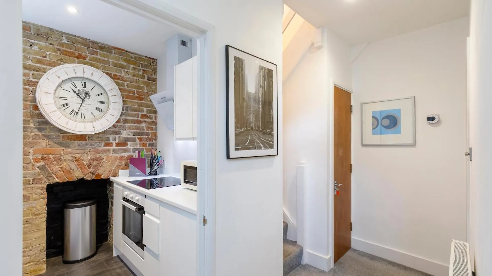 Stunning 1 Bedroom House Central Terminus Road Hove 0*,